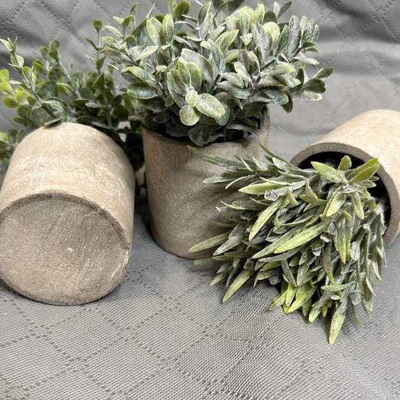 Hand Crafted Green Faux Plant Set in Gray Concrete Like Pots 3 piece - Picture 5 of 9